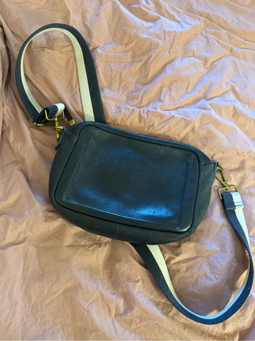 Madewell leather crossbody: The Transport Camera bag